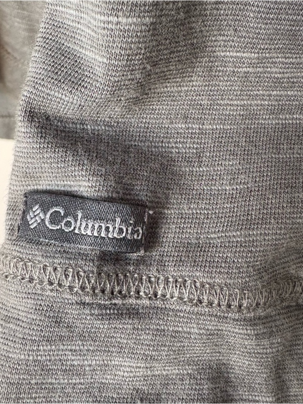 Columbia Grey Heather Long Sleeve Crewneck size Medium - Picture 6 of 13